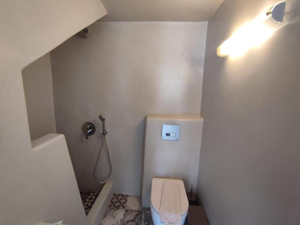 Fira Exo Katikies- Urban Fira Apartman Kültér fotó